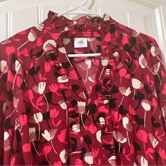 NWOT CABI Corsage floral Blouse Size M Bishop Sleeves Ruffle Smocked V-Neck Top - Picture 6 of 8